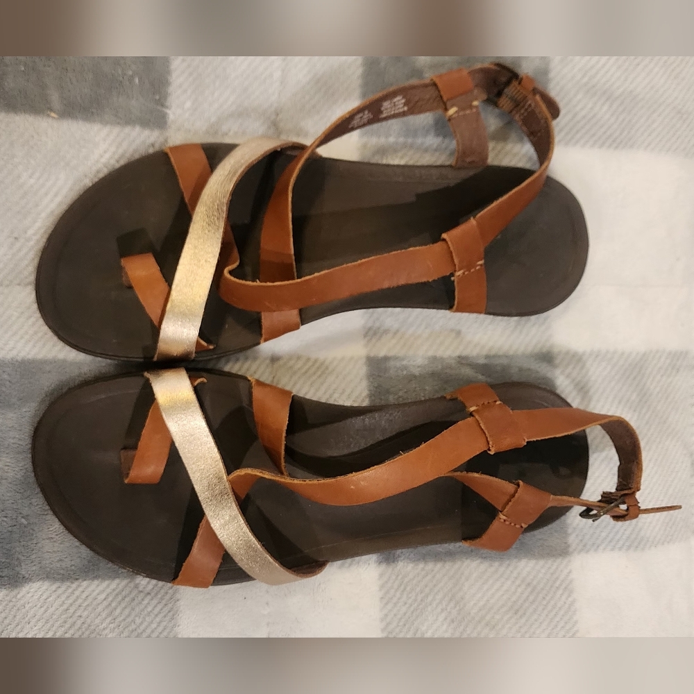 Olukai sandals